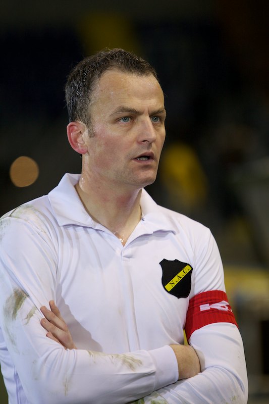 NAC speelde zaterdag 13 maart in speciale shirts ter ere van Rat Verlegh tegen FC Groningen. foto Peter Visser